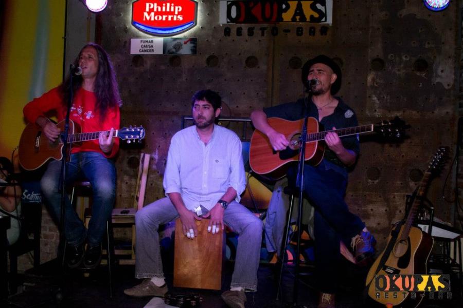 Recital de la banda EL PRISMA ACÚSTICO en Okupas restobar