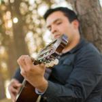  JUAN MANUEL PESCI EN PATRIA BAR CELEBRANDO EL DÍA DEL TRABAJADOR