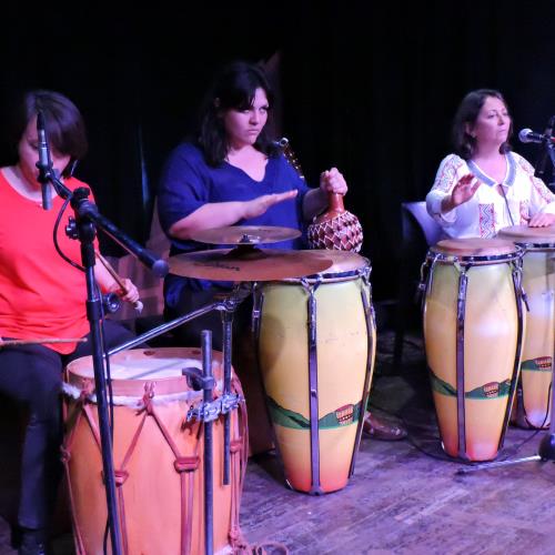 Percusión/Canto/Guitarra