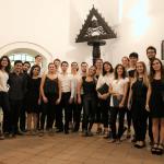 El Coro de Jóvenes Municipal y la Camerata Vocal Cba juntos.