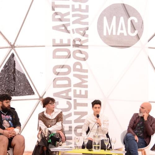 Alexia Tala (Chile) y Maricarmen Ramírez (EE.UU.) en diálog. MAC 2019